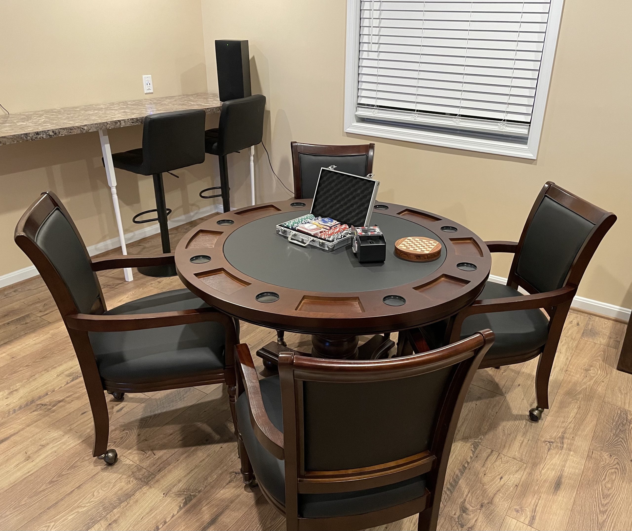 Hathaway Bridgeport 2 in 1 Round Poker Table and Chairs Set for Dining & Game Rooms - Furniture Grade Hardwood, Sturdy Pedestal Legs, Drink Holders, Chip Slots - Includes 4 Poker Table Chairs - Walnut customer photo 1