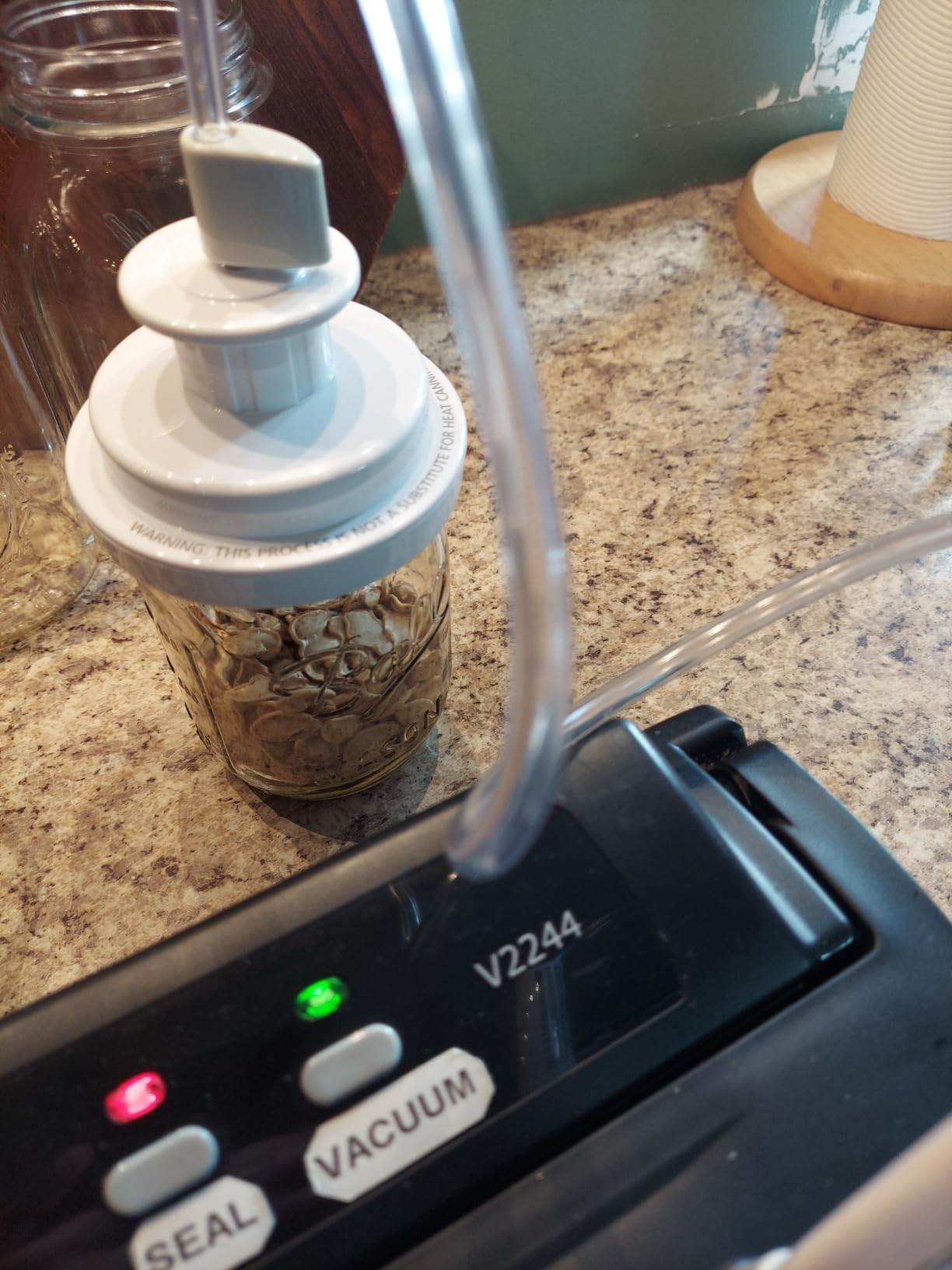 FoodSaver Plastic Jar Sealer for Vacuum Sealer Food Storage with Accessory Hose for Regular and Wide Mouth Mason Jars customer photo 1