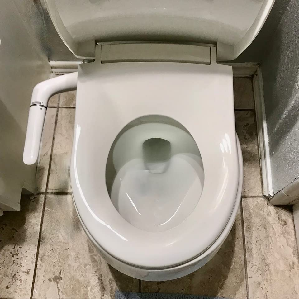 Kohler PureWash M250 Manual Elongated Bidet Toilet Seat, White, Quiet-Close Lid Prevents Slamming, Cool Water, Easy Installation with Quick-Release Hinges, Adjustable Spray Position & Pressure customer photo 2