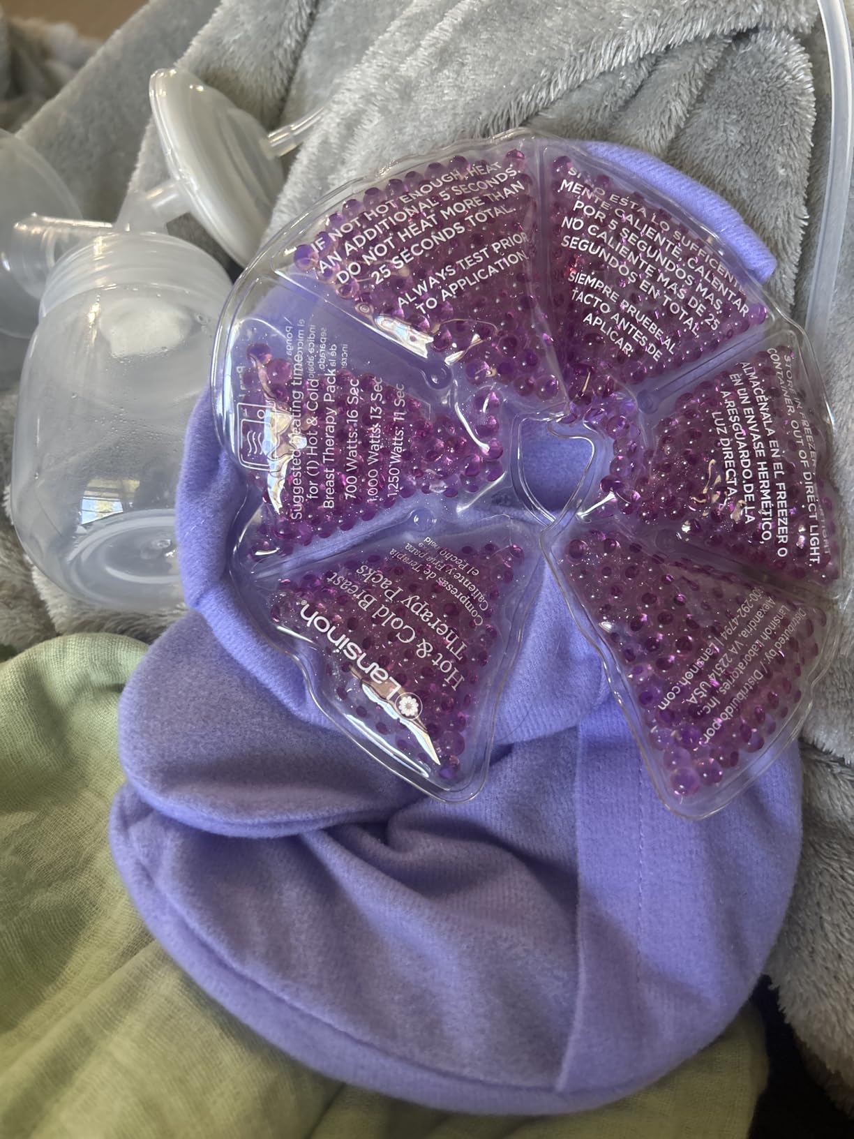 Lansinoh Breast Therapy Packs with Soft Covers, 2 Pack | Hot and Cold Breast Pads Postpartum Essentials customer photo 2