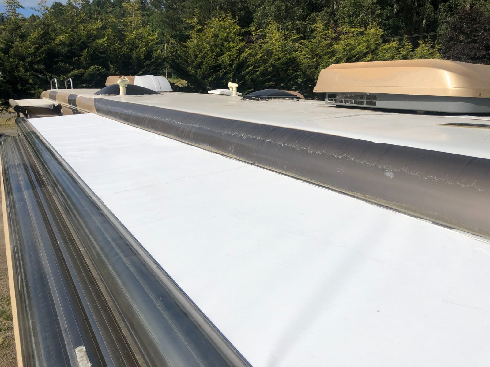 Solera Universal Slide-Topper Replacement Cut-to-Fit Fabric for 5th Wheel RVs, Travel Trailers, Motorhomes, 50' x 48