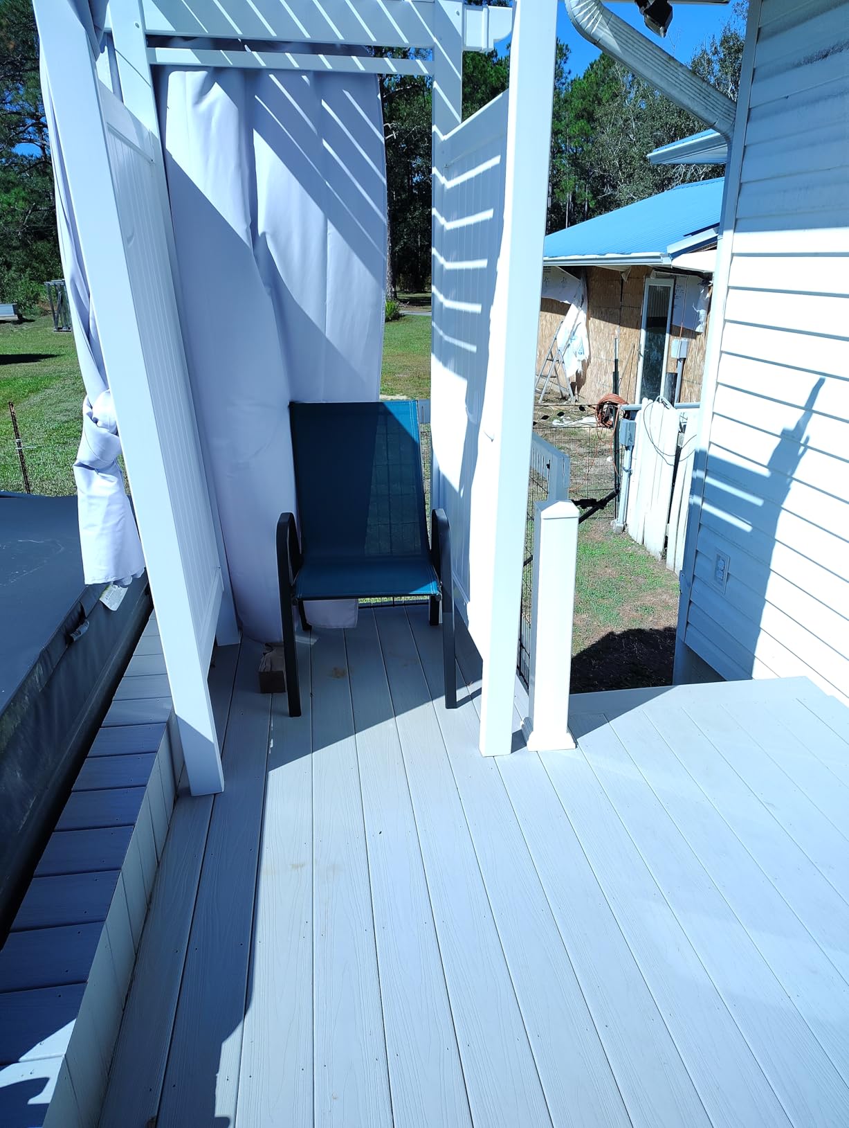 Zippity Oceanside Outdoor Shower Enclosure, White Vinyl DIY Kit | 89inH x 62inW x 47inL, Curtain Rod Included, Mounting Hardware Sold Separately, ZP19024 customer photo 1