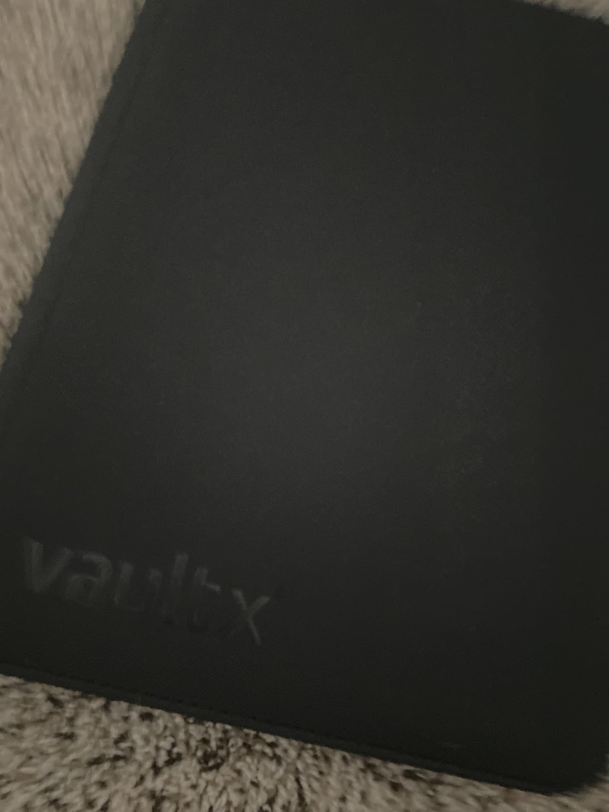 Vault X 9 Pocket Zip Binder, 360 Cards, Exo-Tec Material, 20 Side-Loading Pages (Black) customer photo 1