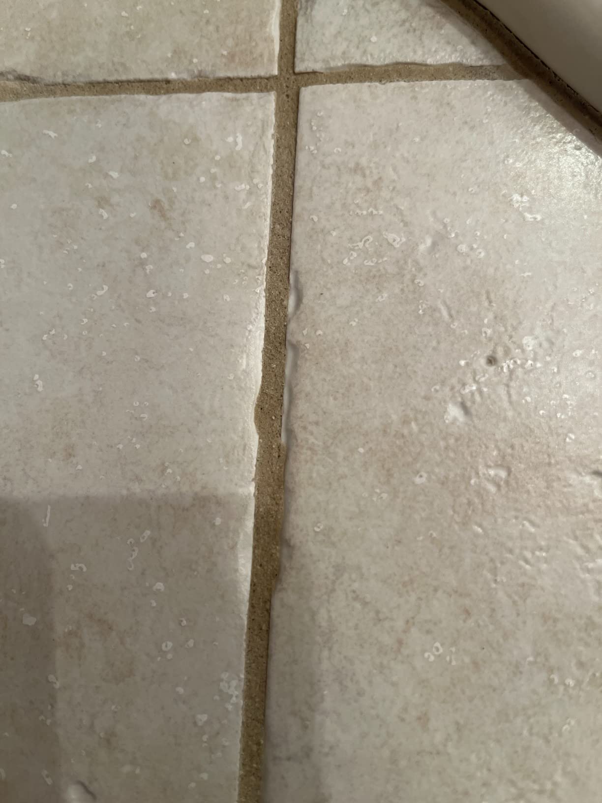 Clean-eez Grout-eez Super Heavy-Duty Grout Cleaner - Powerful Tile and Floor Stain Remover for Bathroom, Kitchen, and More - 32 oz. customer photo 1