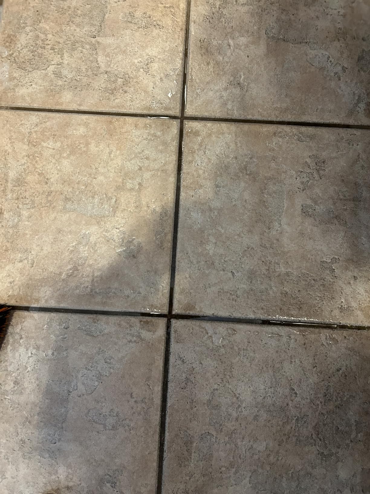Clean-eez Grout-eez Super Heavy-Duty Grout Cleaner - Powerful Tile and Floor Stain Remover for Bathroom, Kitchen, and More - 32 oz. customer photo 2