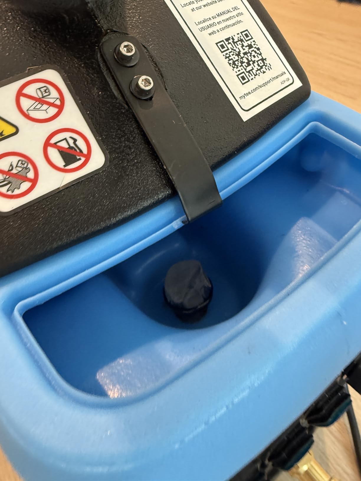 Mytee - S-300H Tempo Heated Extractor is a sub-compact machine, but a full-size performer, Blue/Black customer photo 1