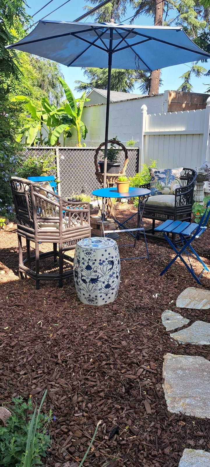 SAFAVIEH Furniture - Cloud 9 Decorative Garden Stool - Blue - Ceramic - Artisan Hand-Painted Design - Ideal for Living Room, Patio, Garden - Fully Assembled (ACS4557A) customer photo 2