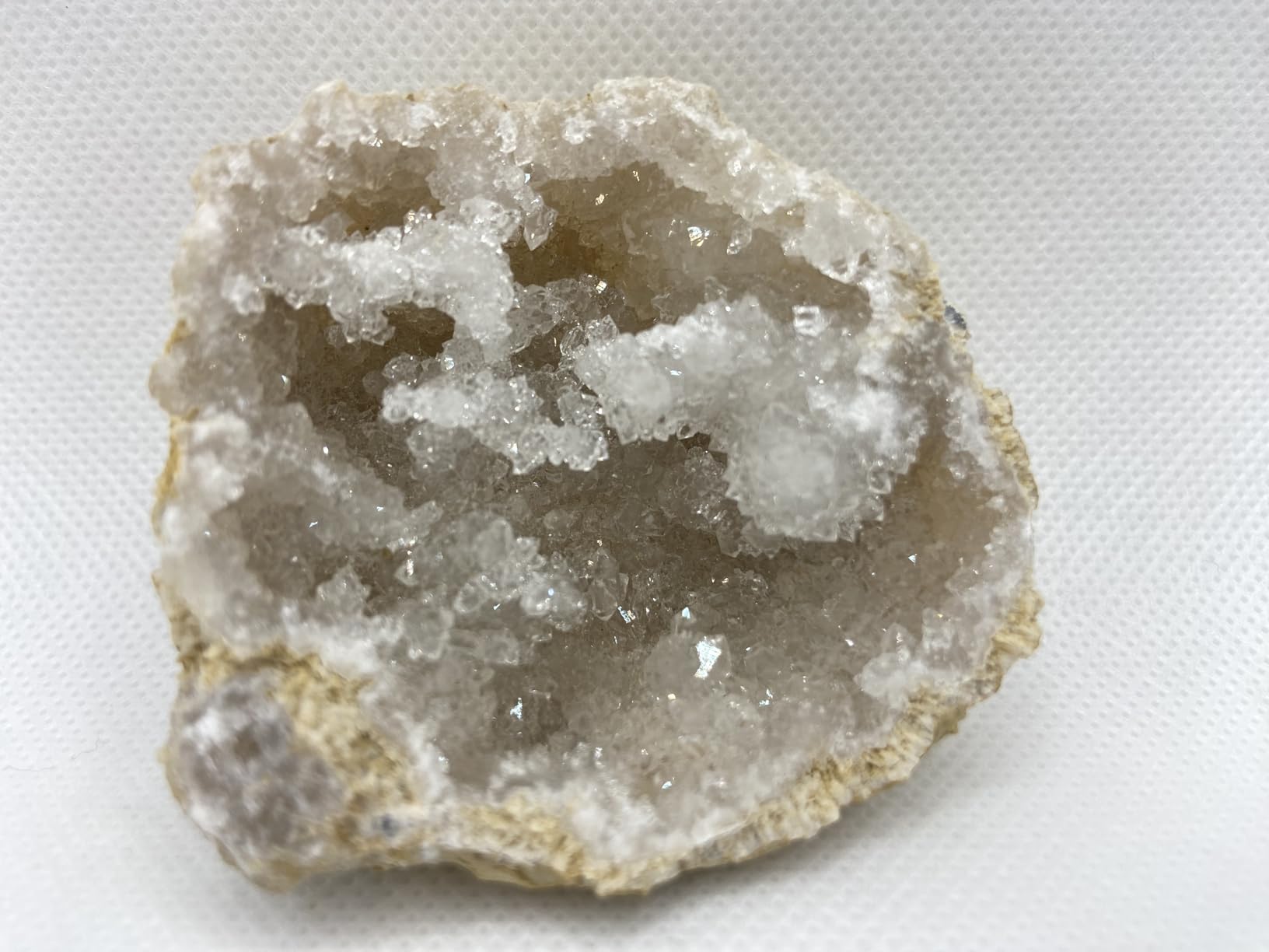 DANCING BEAR 8 XL Break Your Own Geodes, (2.5-3.5 inch) 90% Hollow, Crack Open & Discover Amazing Surprise Crystals Inside! customer photo 1