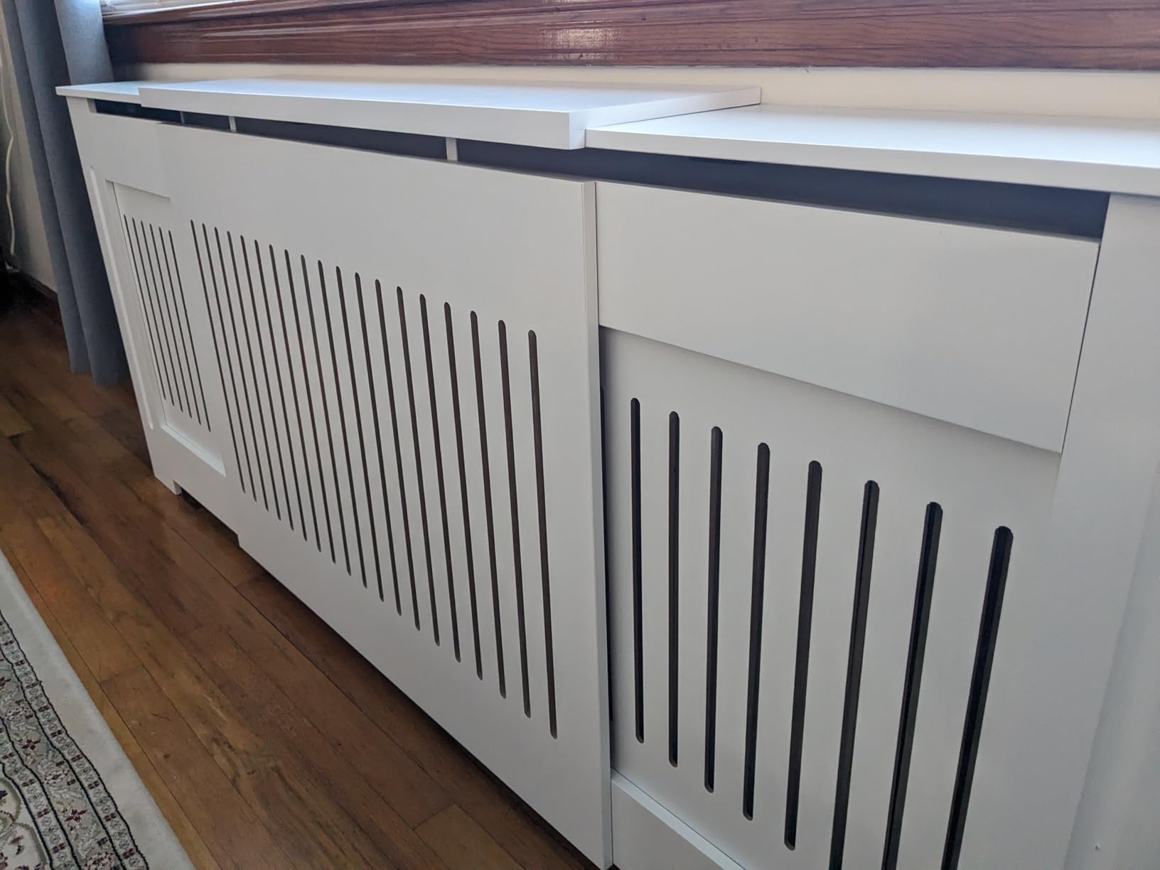 vidaXL Radiator Cover White Engineered Wood 67.7 customer photo 2