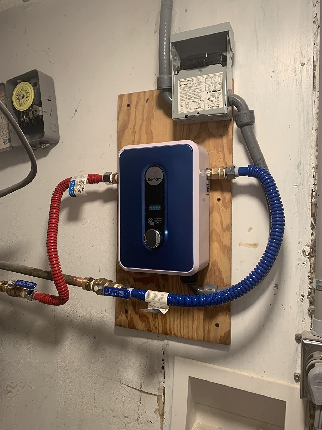 Eemax EEM24013 Electric Tankless Water Heater, Blue customer photo 1