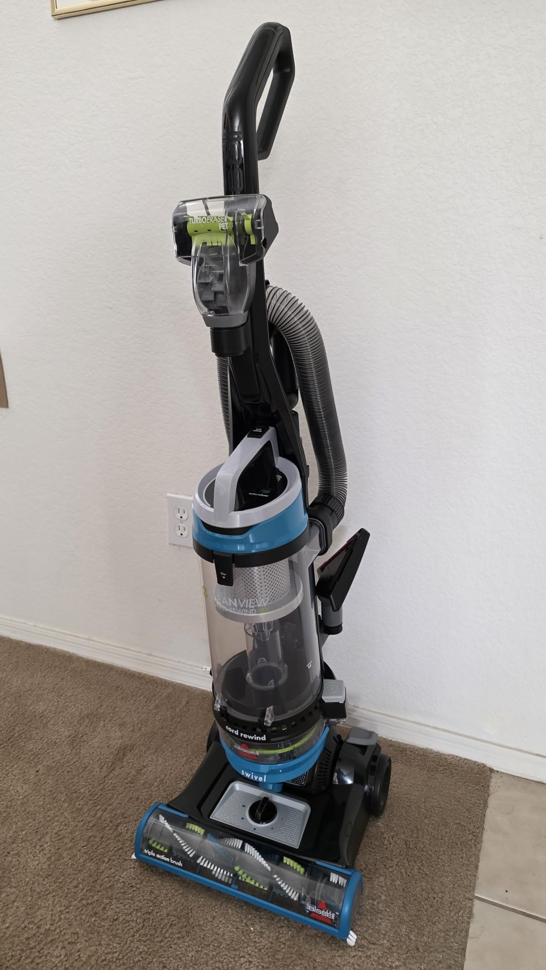 BISSELL 2254 CleanView Swivel Rewind Pet Upright Bagless Vacuum, Automatic Cord Rewind, Swivel Steering, Powerful Pet Hair Pickup, Specialized Pet Tools, Large Capacity Dirt Tank, Teal customer photo 2