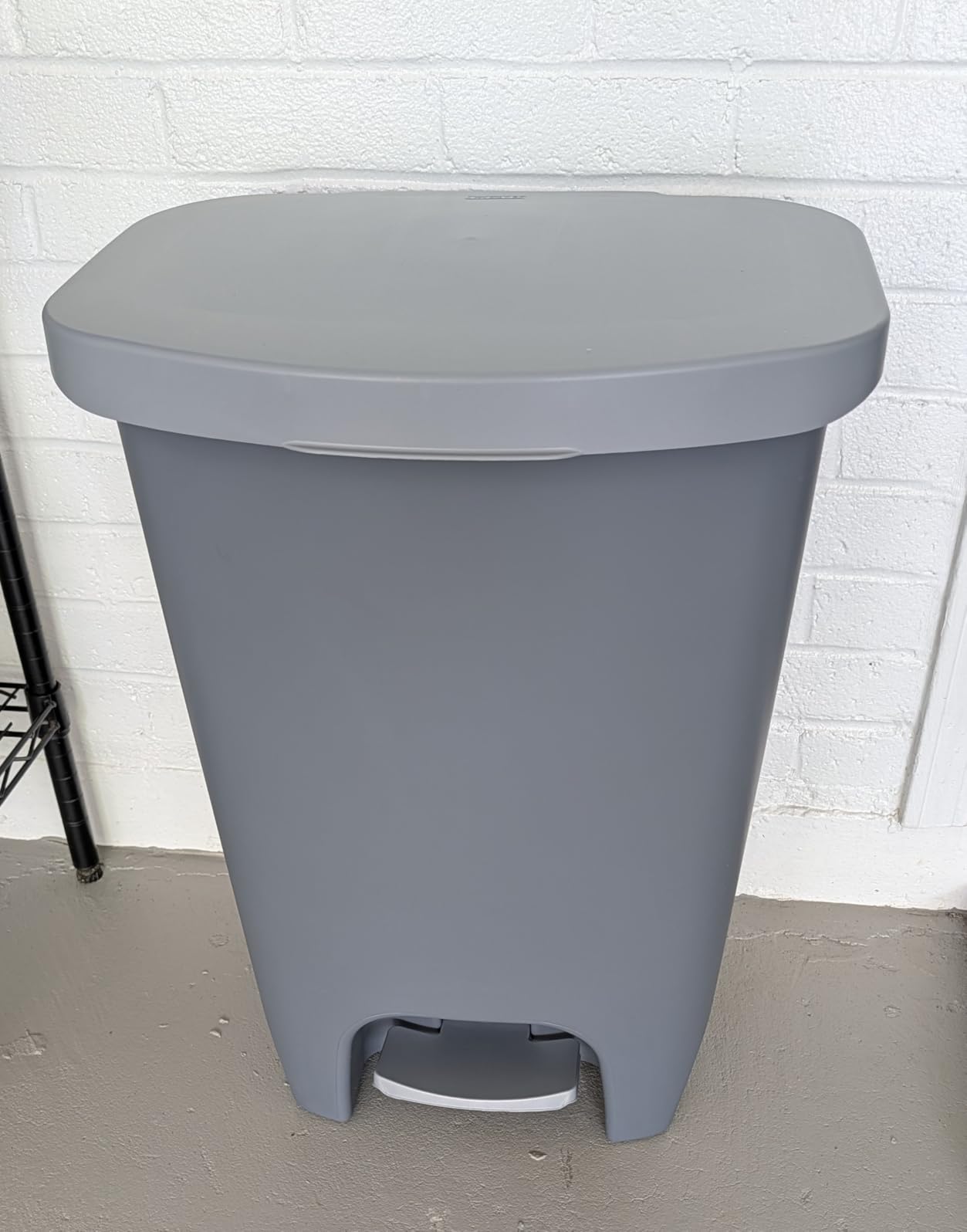 Glad Trash Can with Clorox Odor Protection | Plastic Bin, 13 Gal, Black | Kitchen Waste Bin | Hands Free with Step On Foot Pedal and Garbage Bag Rings customer photo 1