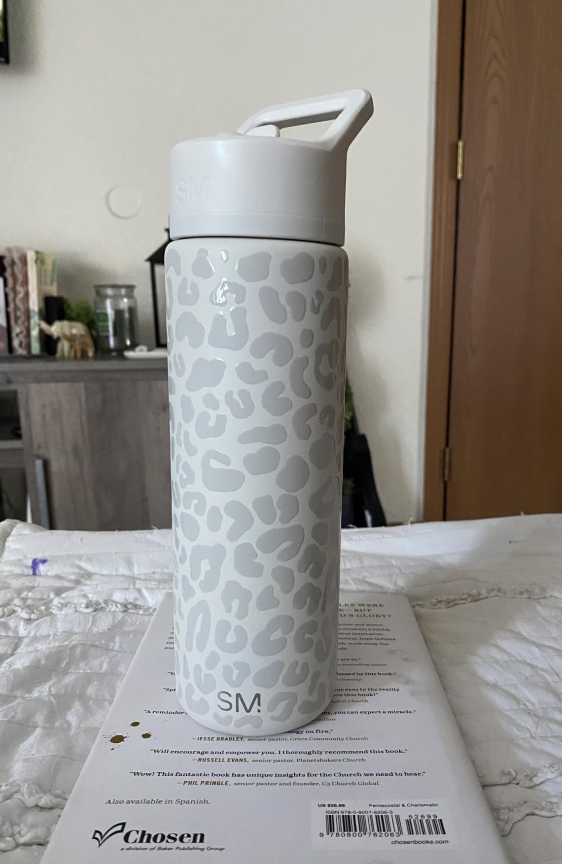 Simple Modern Insulated Water Bottle with Straw | 22oz | Black | Summit Stainless Steel Water Bottles, Metal Cup | Leak Proof for School, Gym, Travel, Sports | Midnight Black customer photo 2
