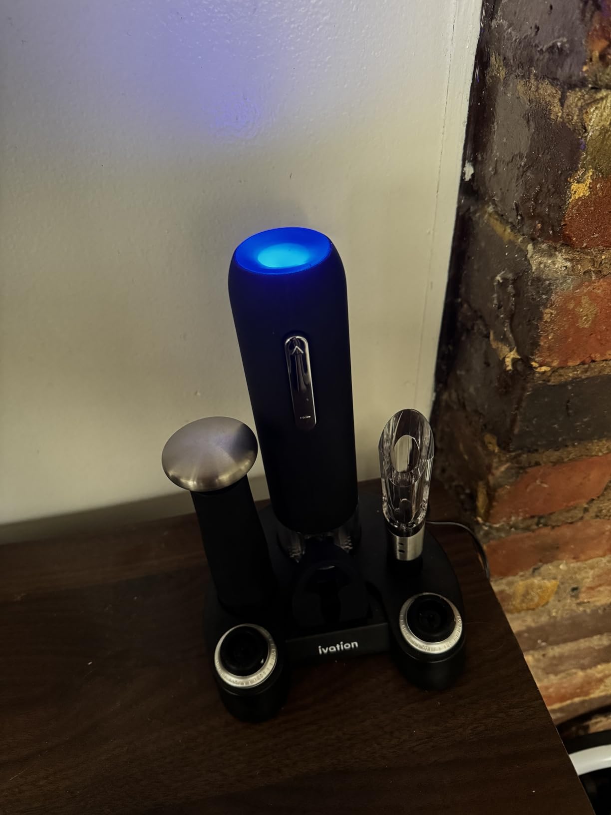 Ivation Wine Gift Set, 7-Piece Electric Opener, Aerator & Preserver Kit with Charging Base customer photo 1