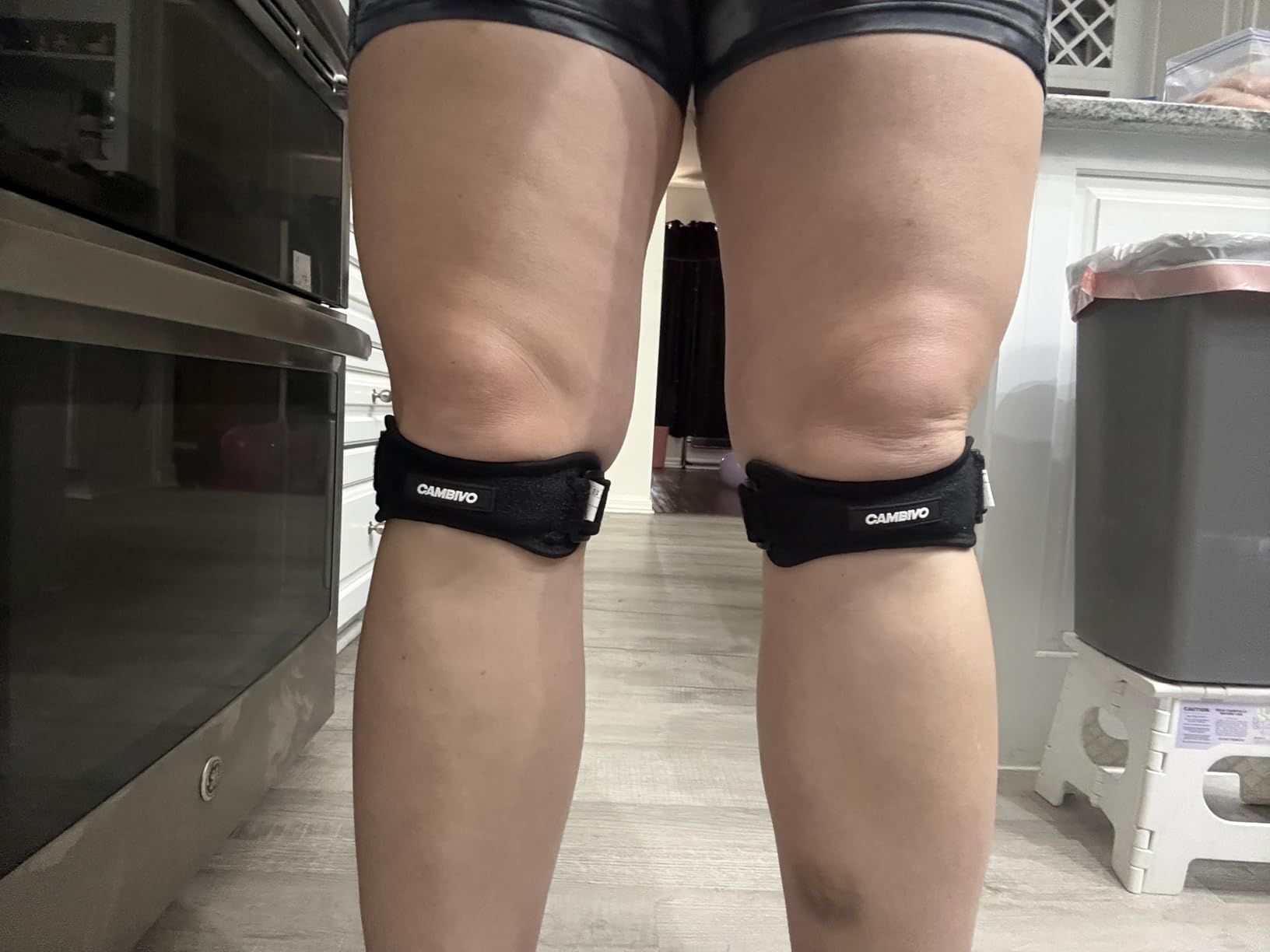 CAMBIVO 2 Pack Patella Tendon Knee Straps for Running and Sports customer photo 2