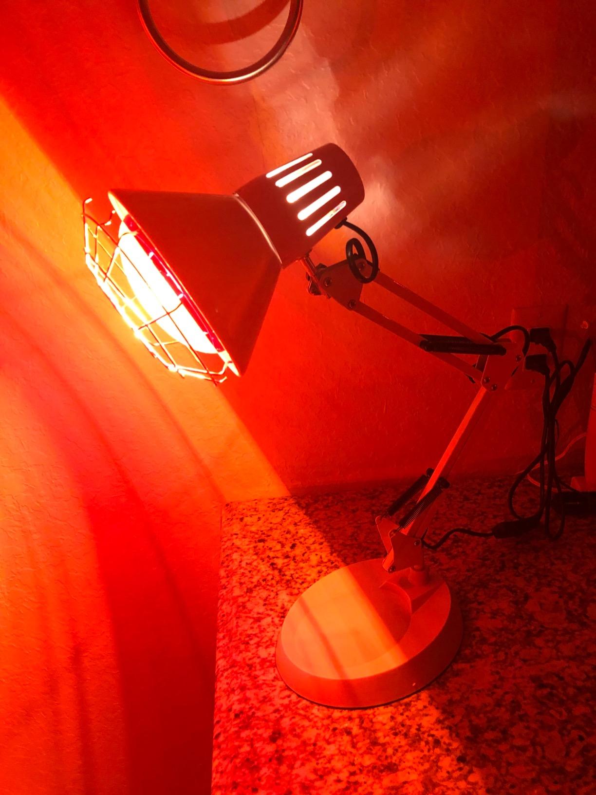 Serfory 150W Home Heating Lamp with Stand Sturdy, Heat Light for Body, Neck | Adjustable Red Heating Bulb, Customizable Light Intensity & Angle for Multi-area Household Warmth customer photo 1