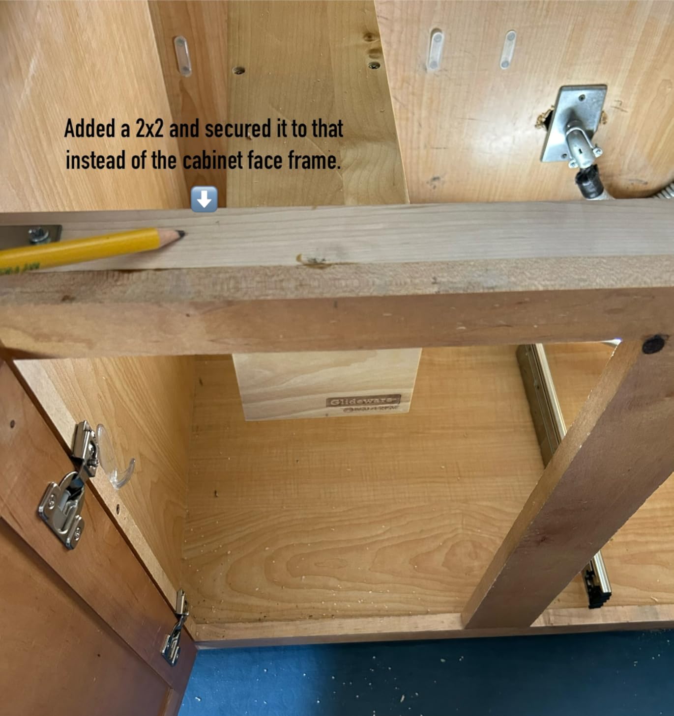 Rev-A-Shelf 22