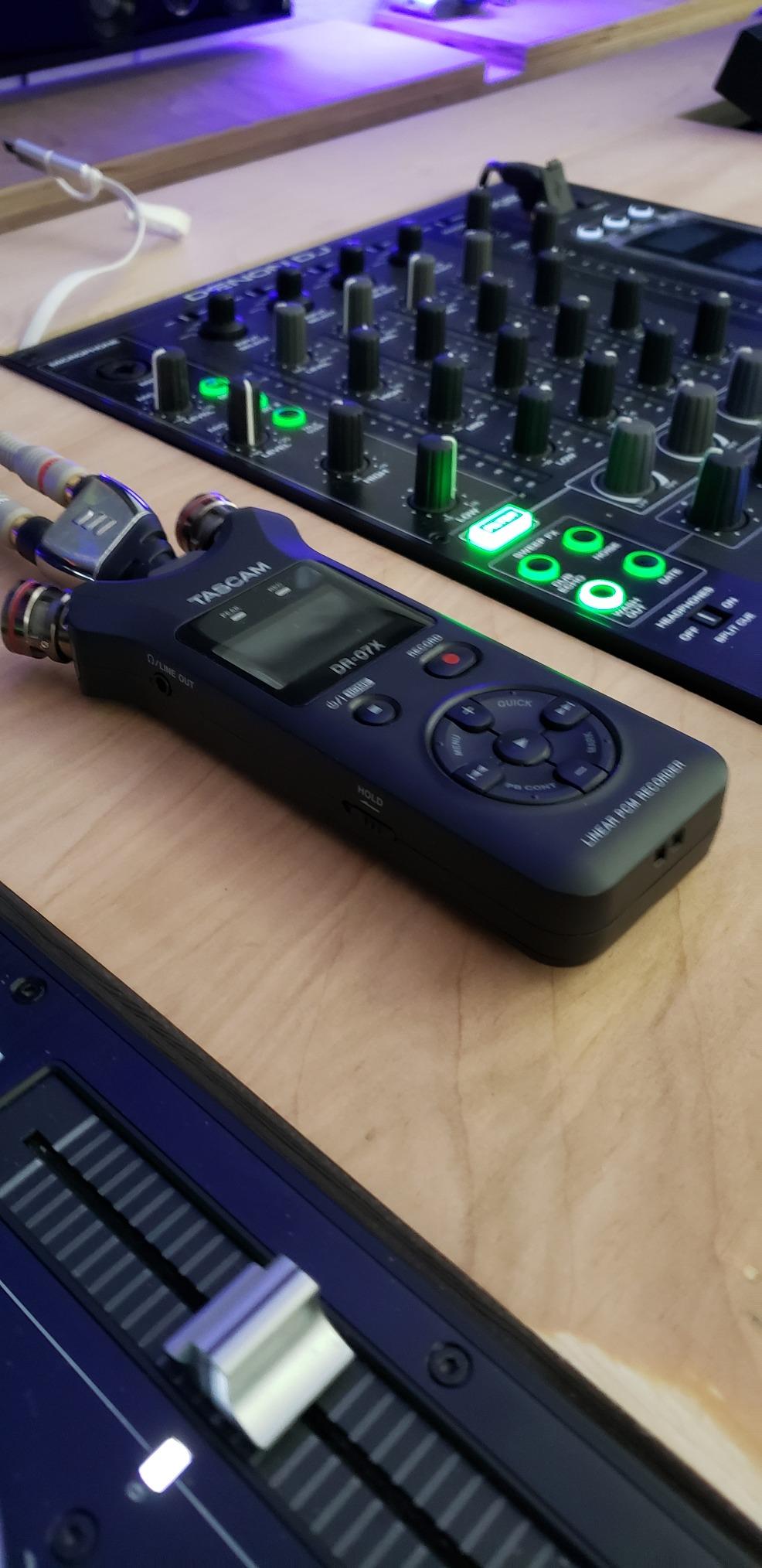 Tascam DR-07X Stereo Handheld Digital Audio Portable Recorder and USB Audio Interface, Pro Field, AV, Music, Dictation Recorder customer photo 2