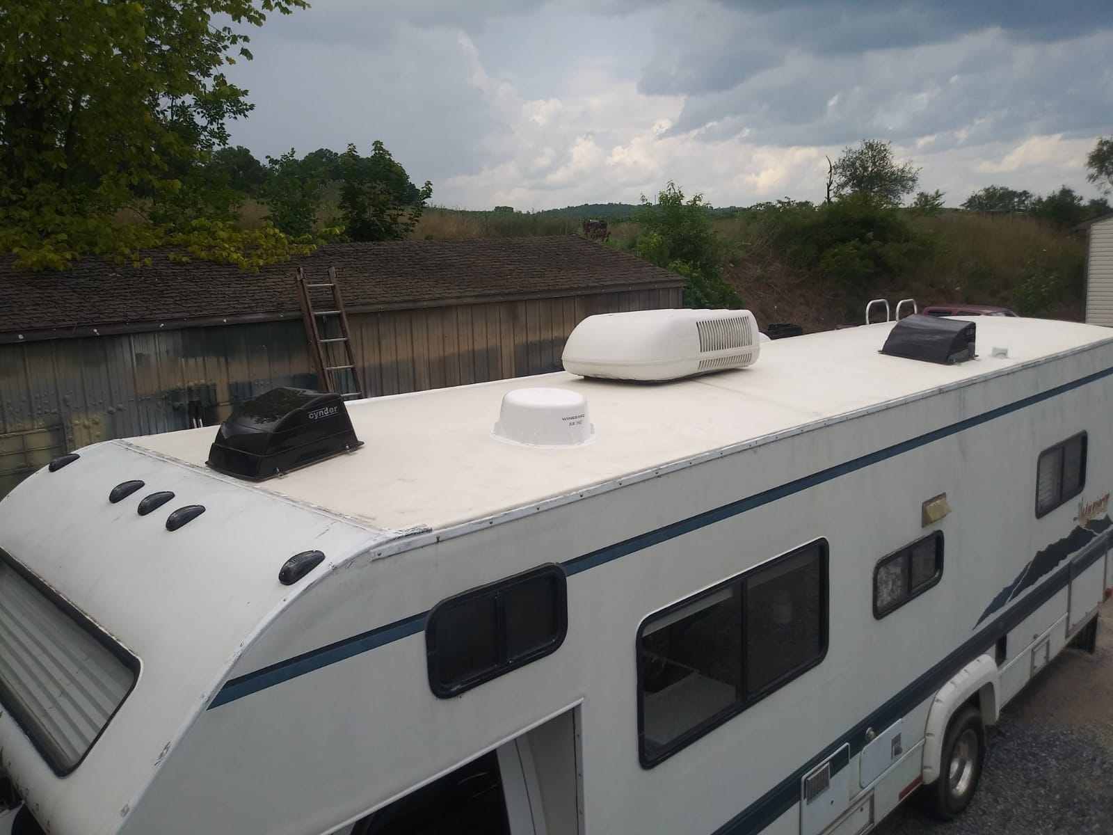 Winegard A3-2000 Air 360 Omnidirectional RV HDTV Antenna, Long Range 360 Degree Reception, White customer photo 1