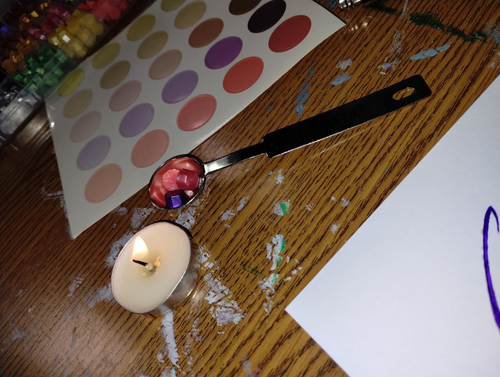 PAXCOO 624Pcs Sealing Wax Beads, Sealing Wax for Wax Seal Stamp, Hexagon Wax Seal Beads with A Wax Spoon and 4Pcs Tea Candles (24 Colors) customer photo 2