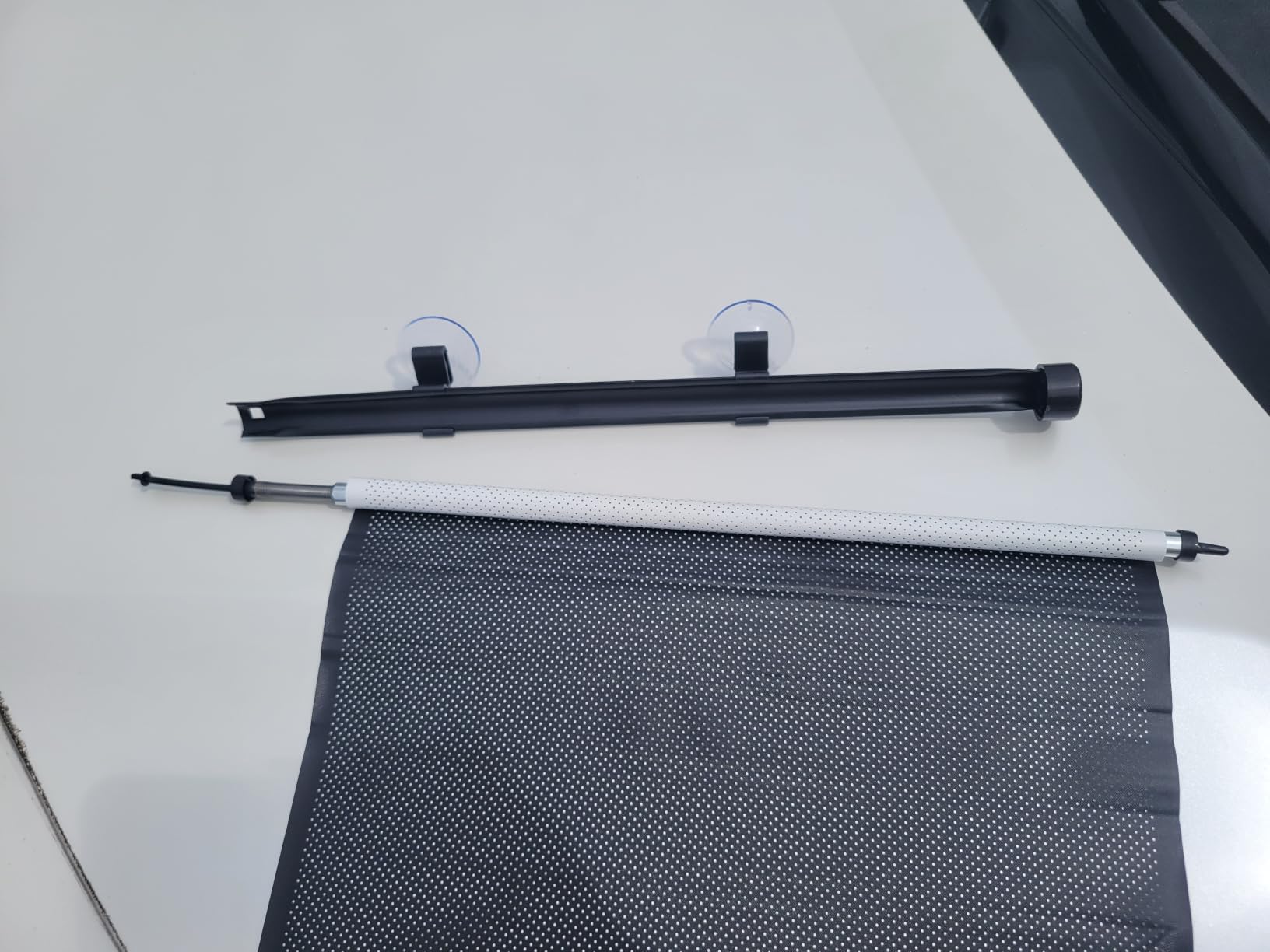 Car Window Shade for Side Windows, 2 Pack Sun Shade Retractable for Car Blocks Heat and UV Rays Glare Protection Roller Sunshade Visor for Baby, Kids, Pets, Passengers customer photo 1