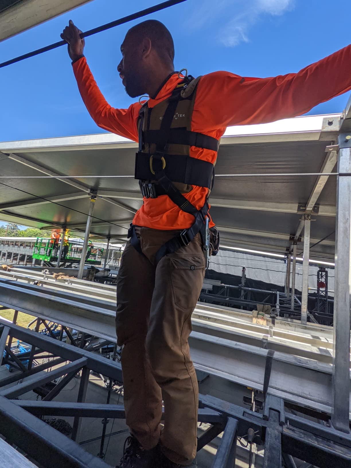 Glacier Tek Cool Vest Personal Cooling, 59 Degrees for 2.5 hours 8 Cool Packs, Recharge in 30 Minutes customer photo 1