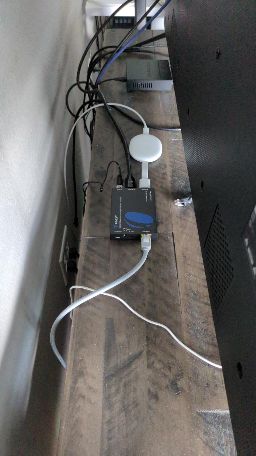 OREI 4K@60Hz HDMI Over Cat6 Balun 165ft One-Way IR Loop Out EDID HDR 18Gbps | HDMI Over CAT5, HDMI Balun - HDMI 2.0, HDCP 2.2/1.4, Dolby TrueHD, DTS-HD Master Audio, DVI 1.0 customer photo 2