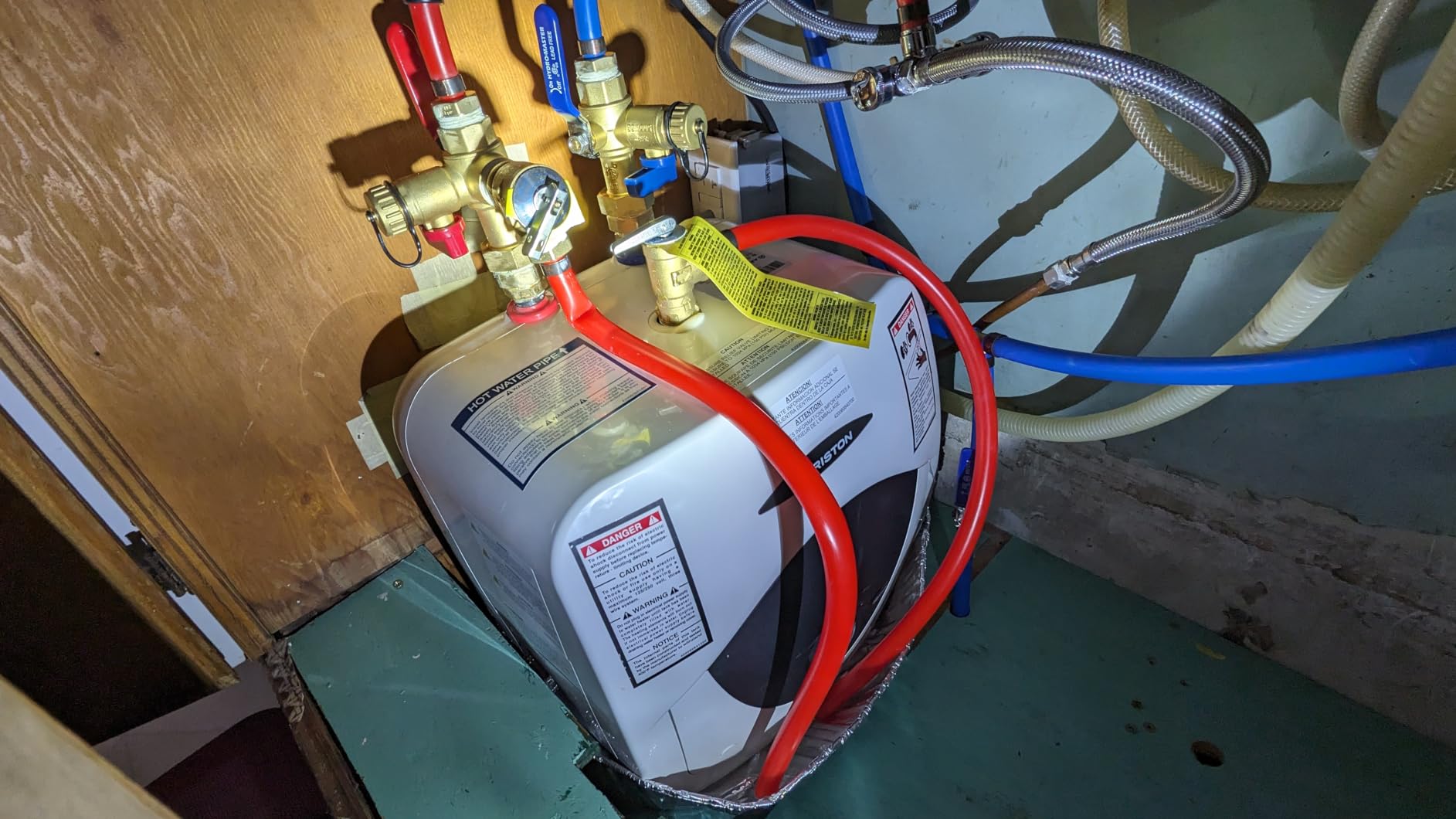 Ariston Andris 4 Gallon Capacity 120-Volt Mini Tank Electric Water Heater customer photo 1