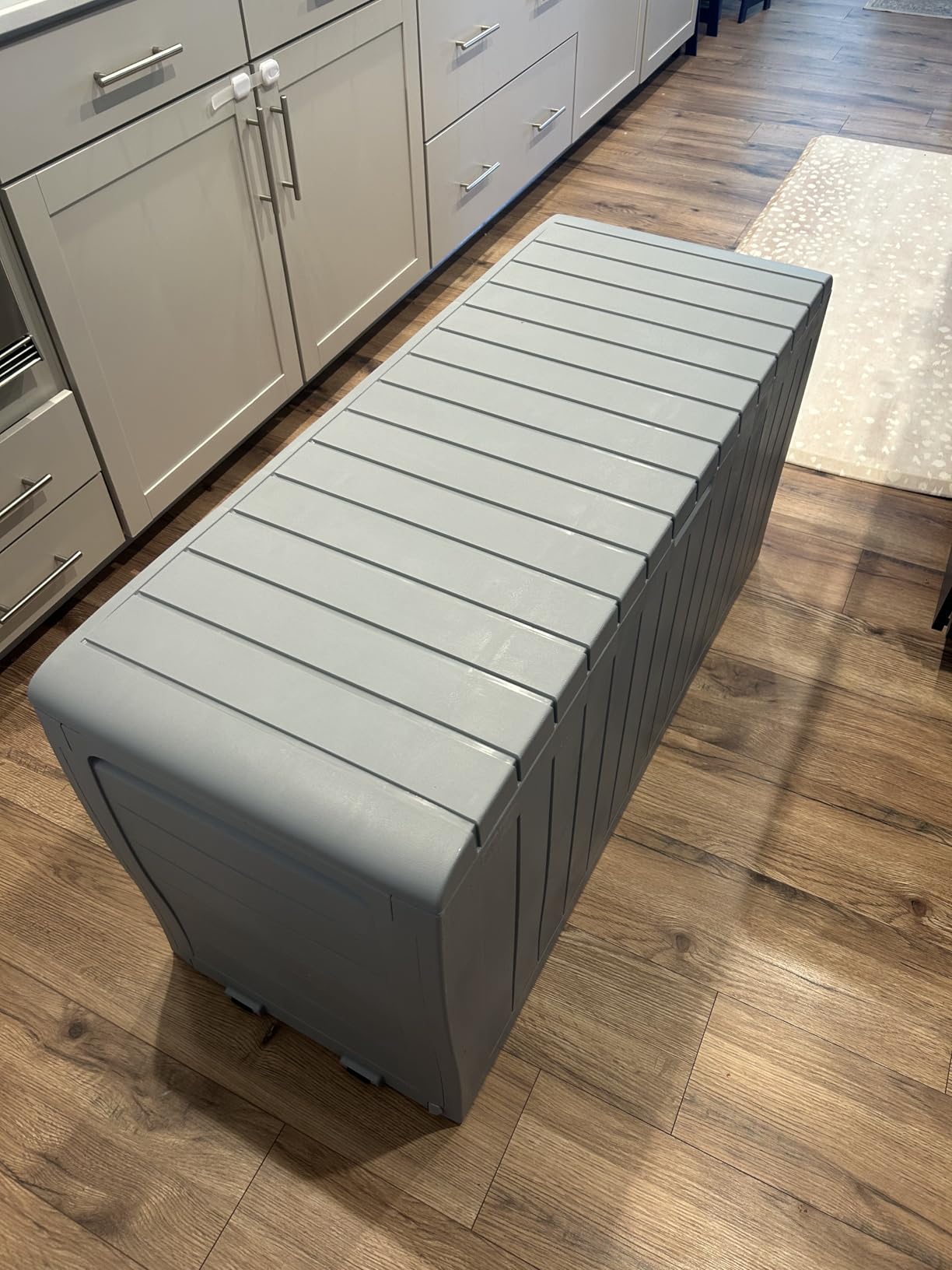 Keter Marvel Plus 71 Gallon Resin Deck Box for Patio Cushions, Throw Pillows, Garden Tools and Pool Accessories, Dark Grey customer photo 2