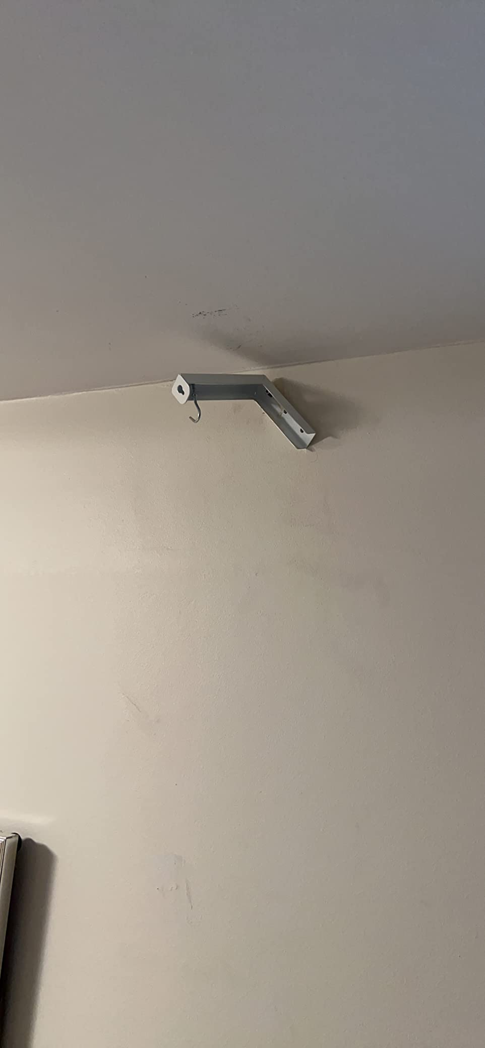 WALI Universal Projector Screen Ceiling Mount, Wall Hanging Mount L-Brackets, 12 inch Adjustable Extension with Hook Kit, Perfect Projector Screen Placement Hold up to 80 lbs (PSM001XL-W), White customer photo 1