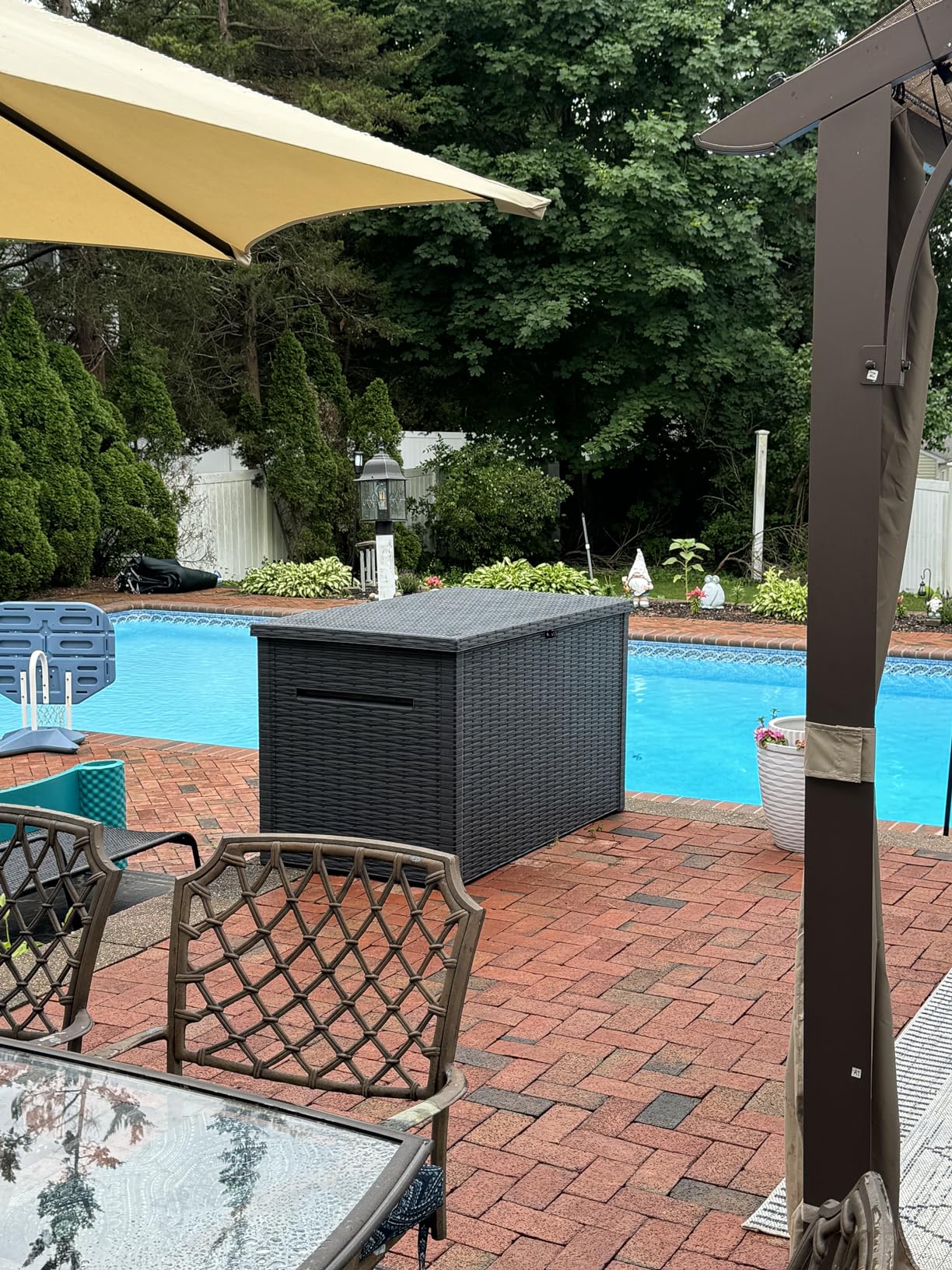Keter Java 230 Gal Outdoor Storage Box for Patio and Pool Accessories, Grey, Resin, Extra Large, Weatherproof, Lockable, Hydraulic Pistons, Easy Assembly customer photo 2