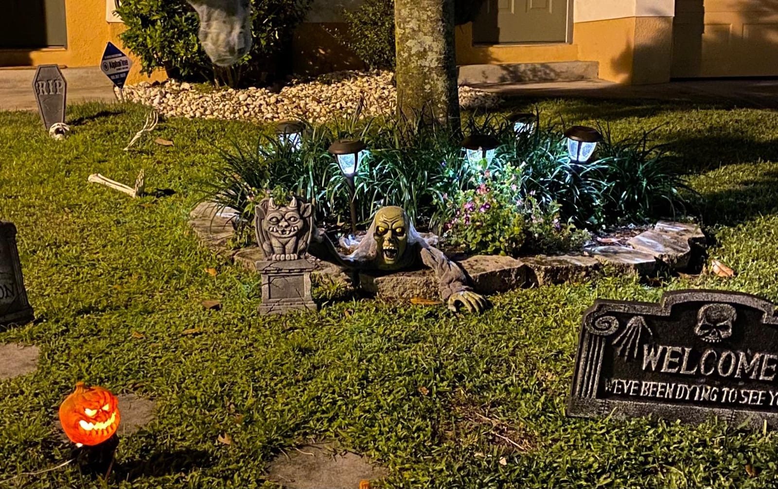 JOYIN Zombie Halloween Decoration Outdoor Groundbreaker Scary Halloween Graveyard Decor with Sound and Flashing Eyes for Yard Garden, Outside Lawn Haunted House Prop customer photo 2