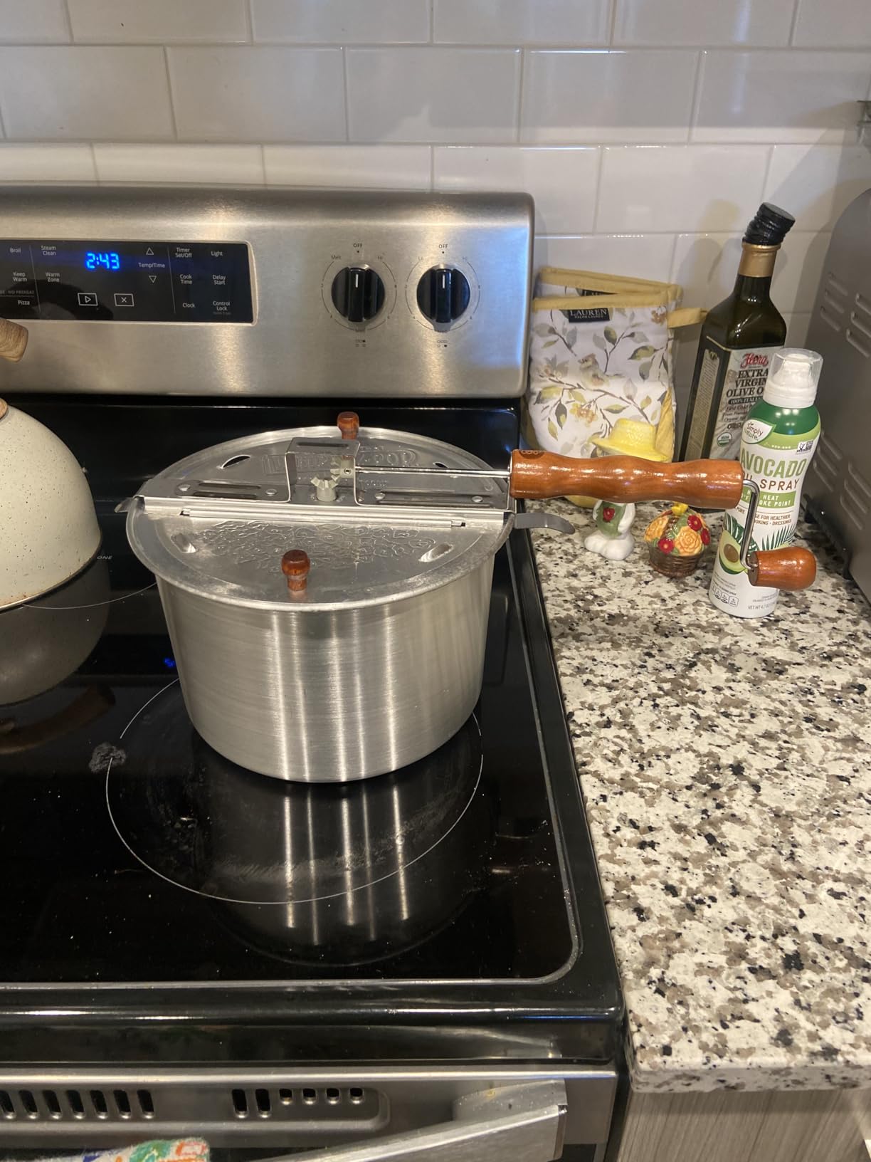 Original Whirley Pop Popcorn Maker - Wabash Valley Farms Gourmet Popcorn Popper, Aluminum Pot With Nylon Gears, 3-Minute Stove Top Popper, Home Movie Night (Silver) customer photo 1
