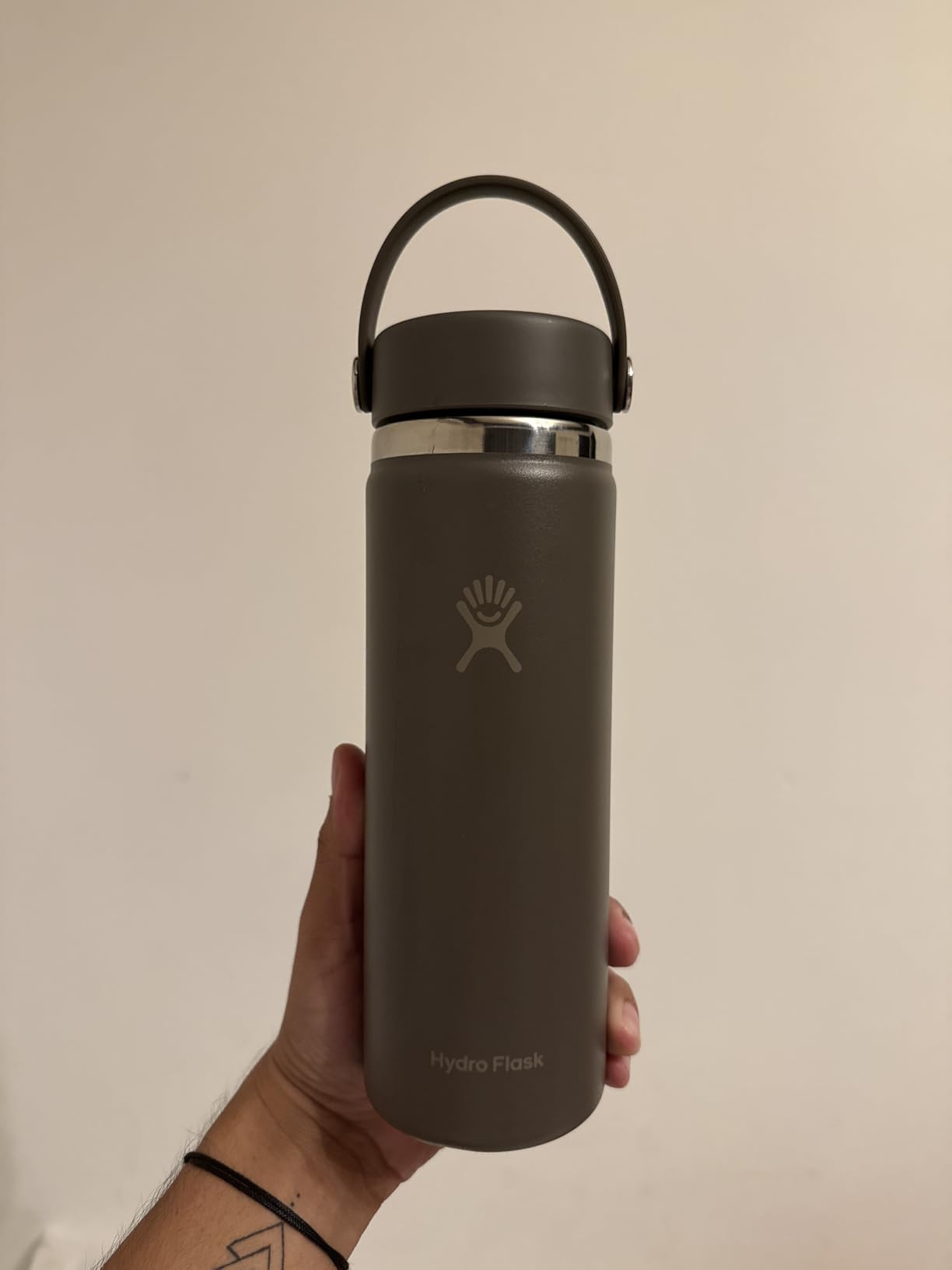Hydro Flask Water Bottle - Insulated Stainless Steel - Wide Mouth Flex Lid, Non Spill, Leakproof and Refillable in 32 Oz Black customer photo 2