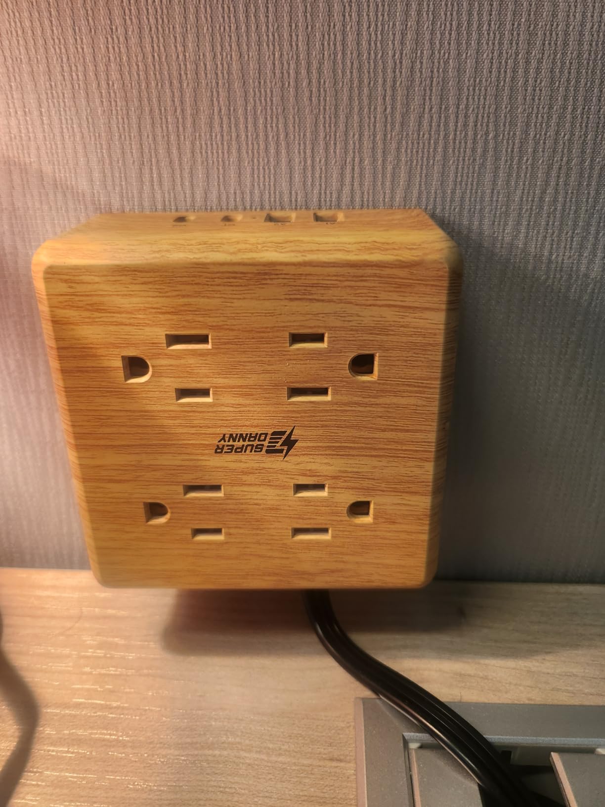 USB Power Strip Surge Protector - SUPERDANNY Desktop Extension Cord with 4 Widely Spaced Outlets & 4 Smart USB Ports, Portable Charging Station for Home, Office, Hotel, Dorm, RV, Faux Walnut Grain customer photo 2