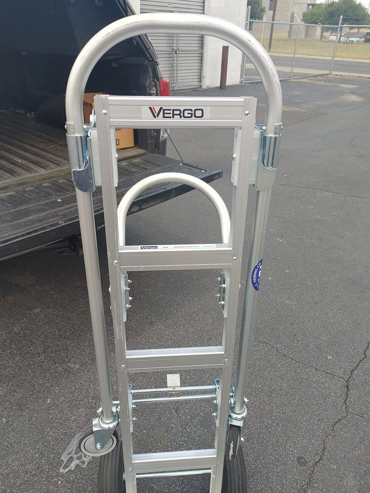 Vergo Industrial Convertible Hand Truck - AS7A2 Heavy Duty Aluminum 3 in 1 Dolly (750 lb Capacity) Lightweight Frame, Ergonomic Handle, Extendable Loop, Versatile Moving Dolly customer photo 2