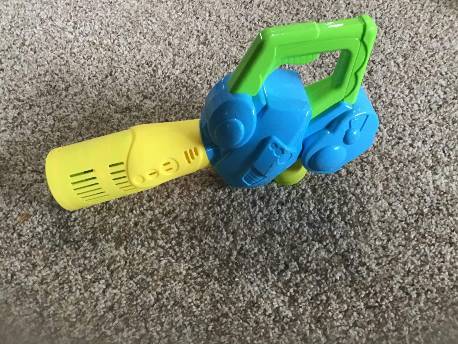 Duckura Bubble Leaf Blower for Kids, Automatic Bubble Machine Outdoor Toys for Toddlers Birthday Party customer photo 1