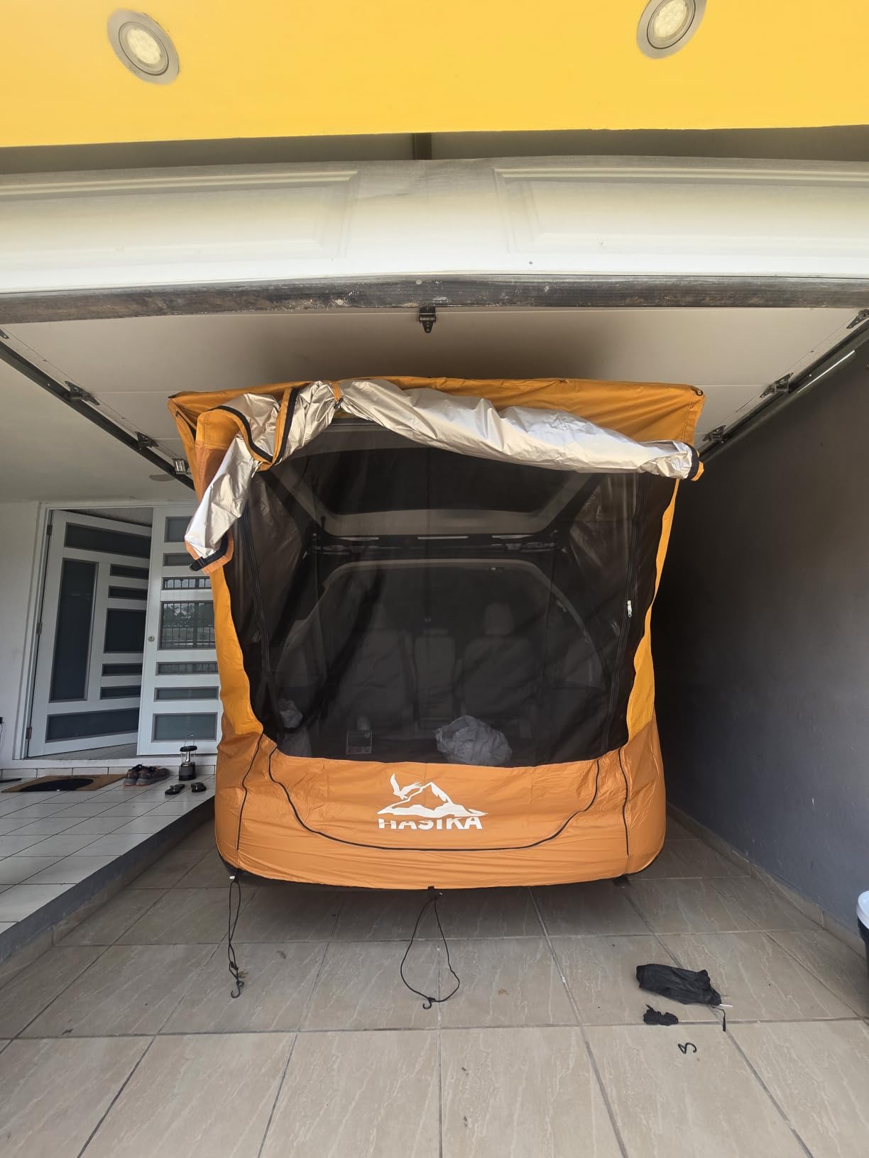 HASIKA SUV Tailgate Tent, 2-Person Car Camping Awning | 3000mm Waterproof & UPF 50+. Fits most SUV and Hatchback. 2-Min Setup Road Trip Essentials for Couples and Pets Yellow customer photo 2