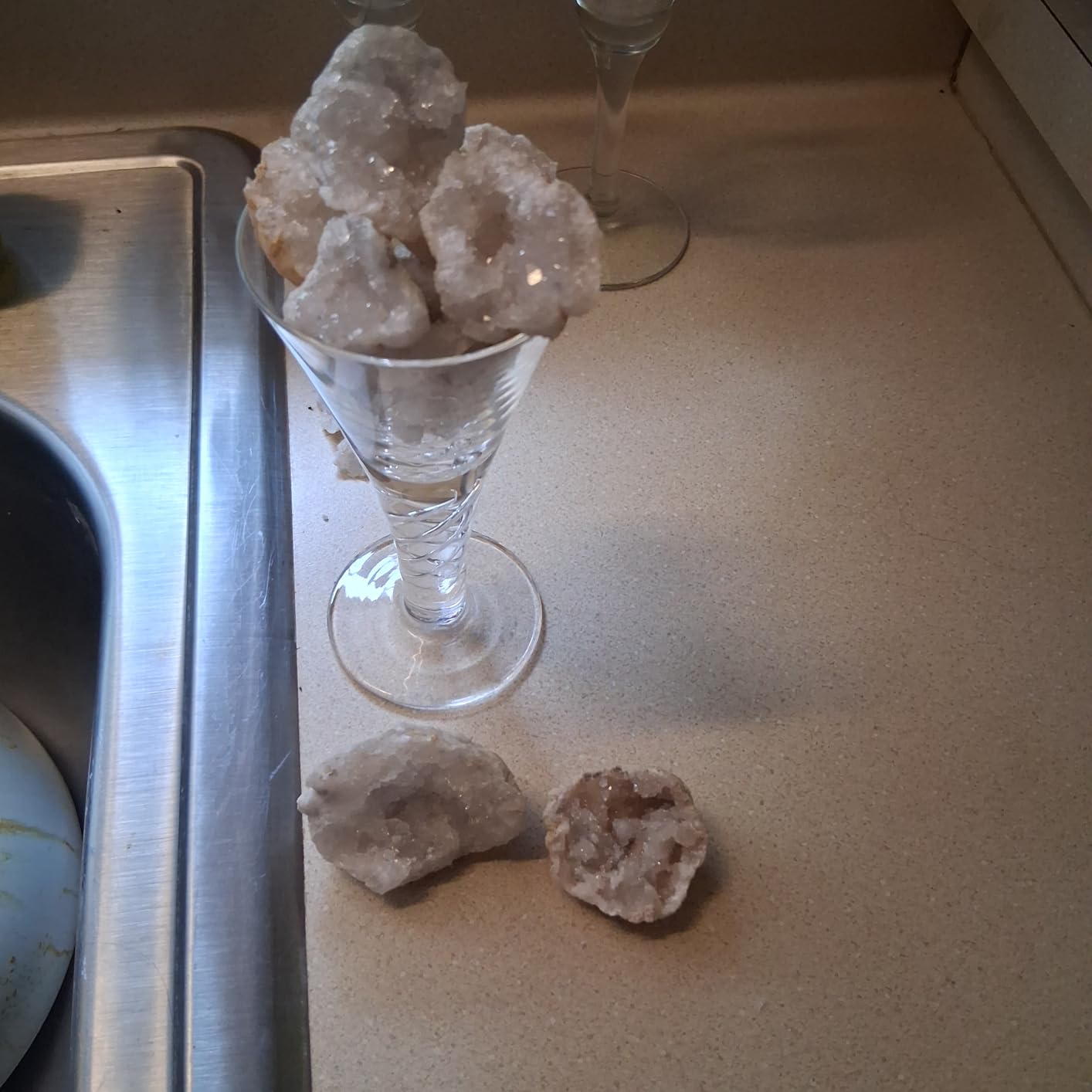 Discovery Crack-Open Geode Kit - Mystery Crystal STEM Science Set | 10 Natural Quartz Geodes | Kids Goggles, Magnifying Glass & Display Stands | Rock Dig Activity Toy| Educational Experiment Gift customer photo 2