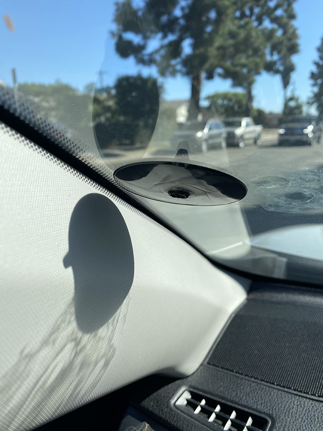 Retractable Windshield Sun Shade for Car, Cordless Cellular Sun Visor Protector Blocks 99% UV Rays to Keep The Vehicle Cool, Honeycomb Sunshade Fits Various Models with 3 Suction Cups (63CM/25IN) customer photo 1