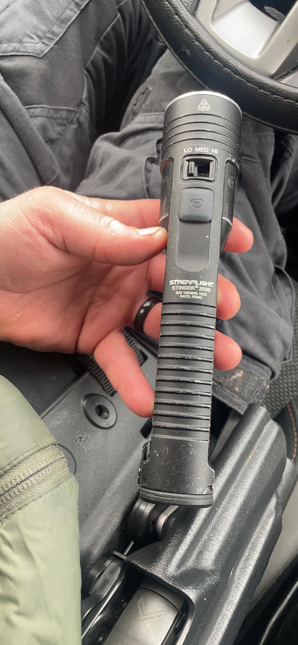 Streamlight 78101 Stinger 2020 2,000-Lumen Flashlight with Charger, Black customer photo 1