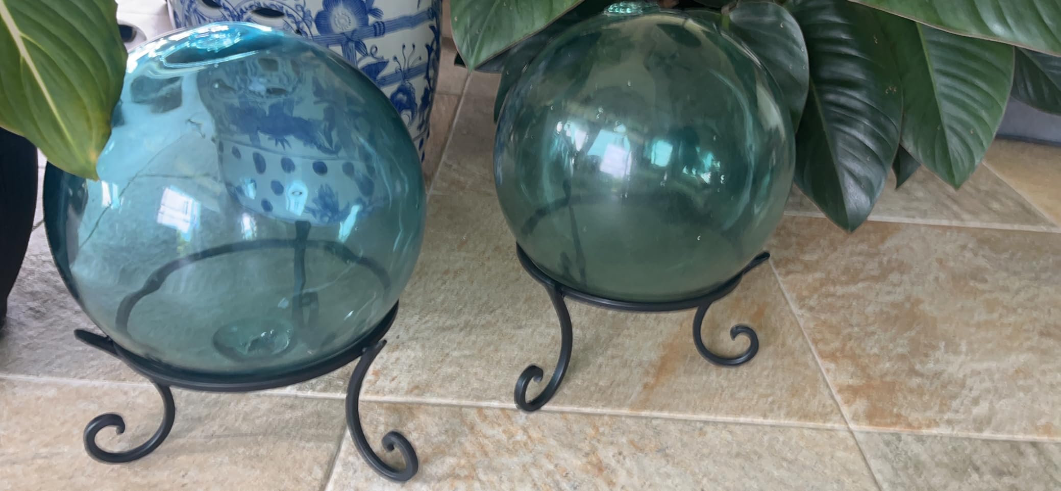 Kesywale Metal Gazing Ball Stand for 10 or 12 Inch Outdoor Garden Gazing Globes and for Plant or Flowerpot Holder, Birdbath Bowl Stand, 5 Inch Tall (8 inch) customer photo 2