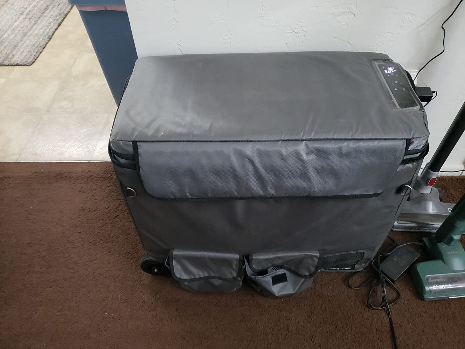 T50 Insulated Protective Cover for Alpicool T50, Bodega 53 Quart, VEVOR 53 Qt Dual Zone Car Fridge Freezer customer photo 1