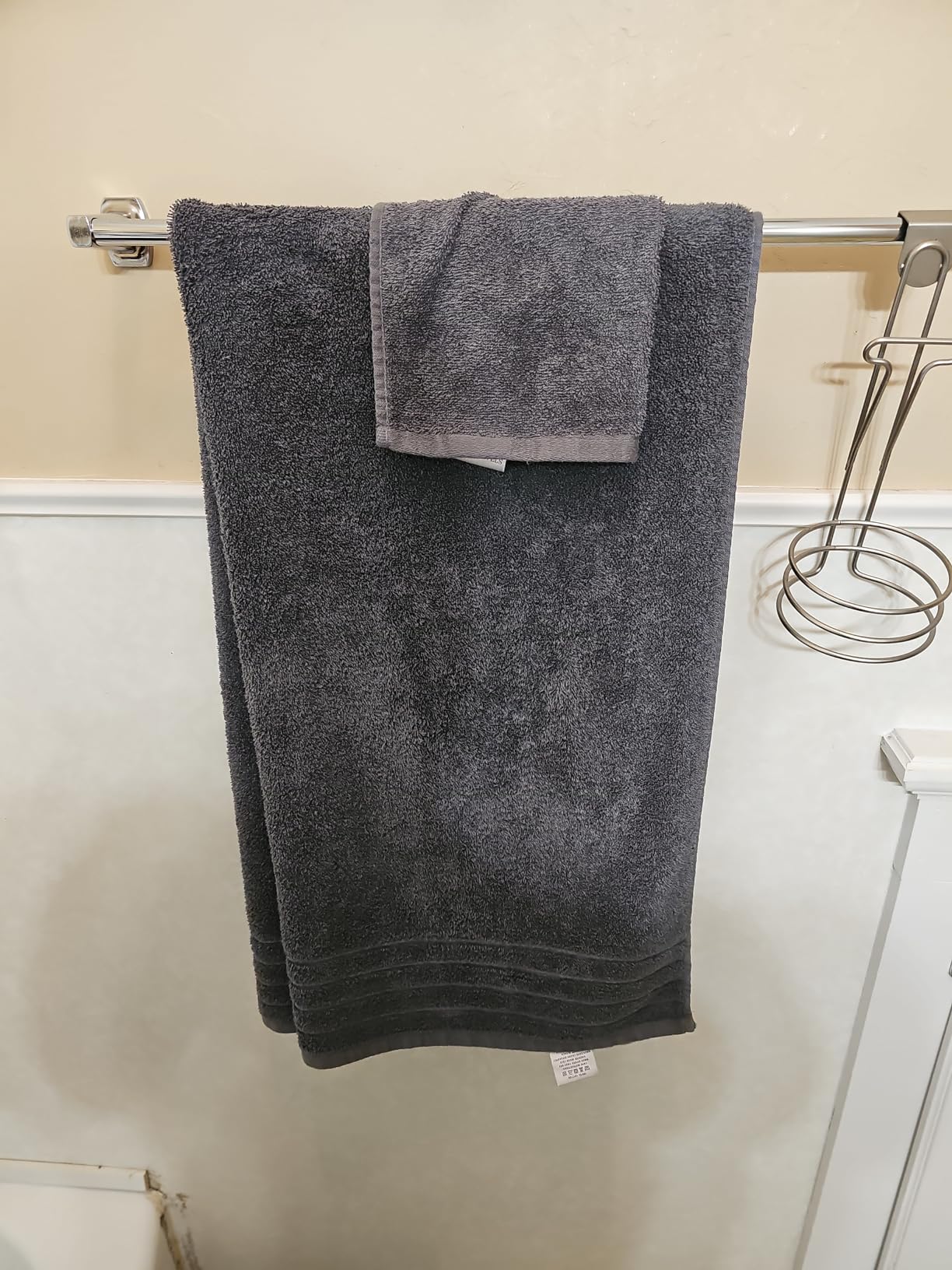 Tens Towels 8 Piece Towel Set, 2 XL Bath, 2 Hand, 4 Washcloth, Dark Grey, 100% Cotton, Lighter Weight, Quicker to Dry, Super Absorbent, Perfect for Bathroom customer photo 1