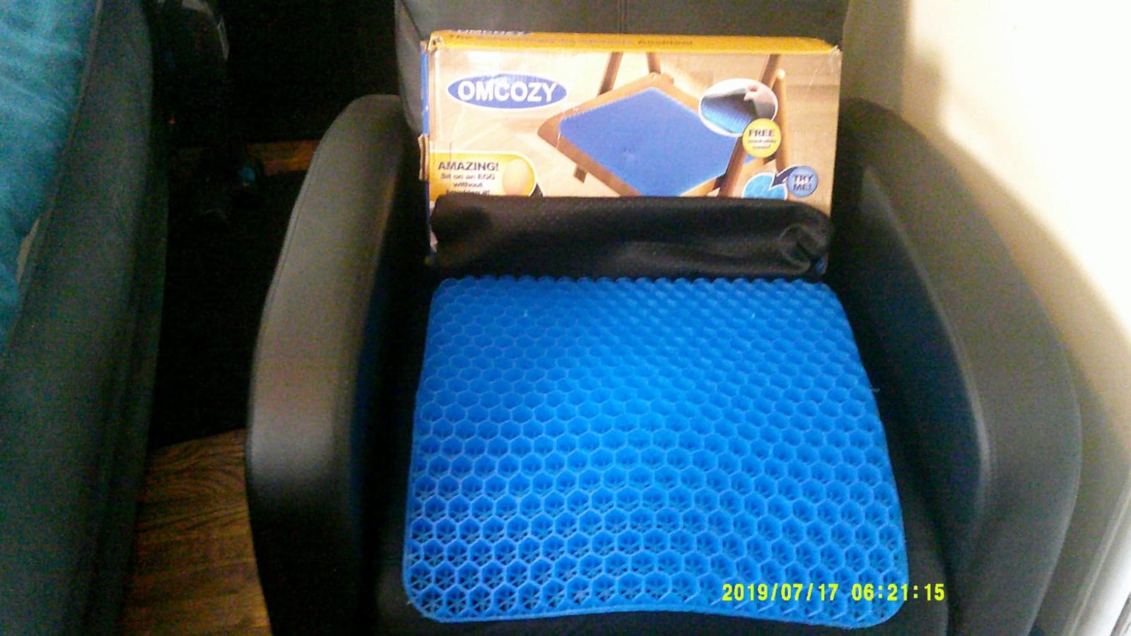OMCOZY Gel Seat Cushion, Cooling Cushion (Super Large & Thick), Breathable Honeycomb Design Absorbs Pressure Points Seat Cushion, Gel Cushion for Office Chair, Home Car seat Cushion for Wheelchair customer photo 2