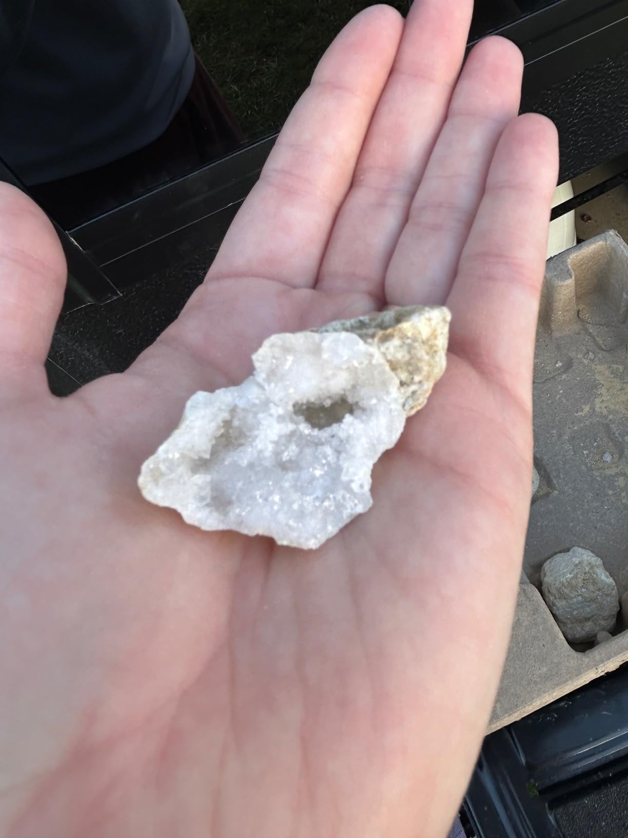 Discovery Mystery Crystal Geode Kit - Crack Open 10 Real Quartz Geodes | Goggles, Magnifying Glass & Display Stands | STEM Geology Toy Ages 6+ customer photo 2