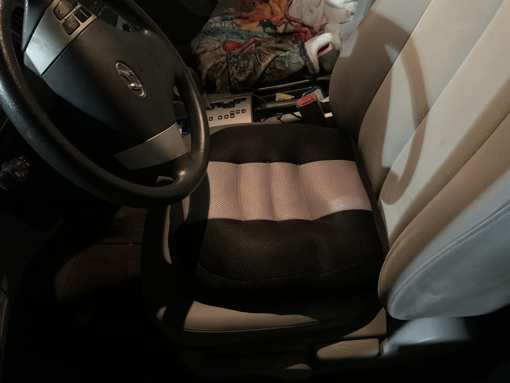 Srutirbo Car Booster Seat Cushion Raise The Height for Short People Driving Hip (Tailbone) and Lower Cack Fatigue Relief Suitable for Trucks, Cars, SUVs, Office Chairs, Wheelchairs (Pure Black) customer photo 1