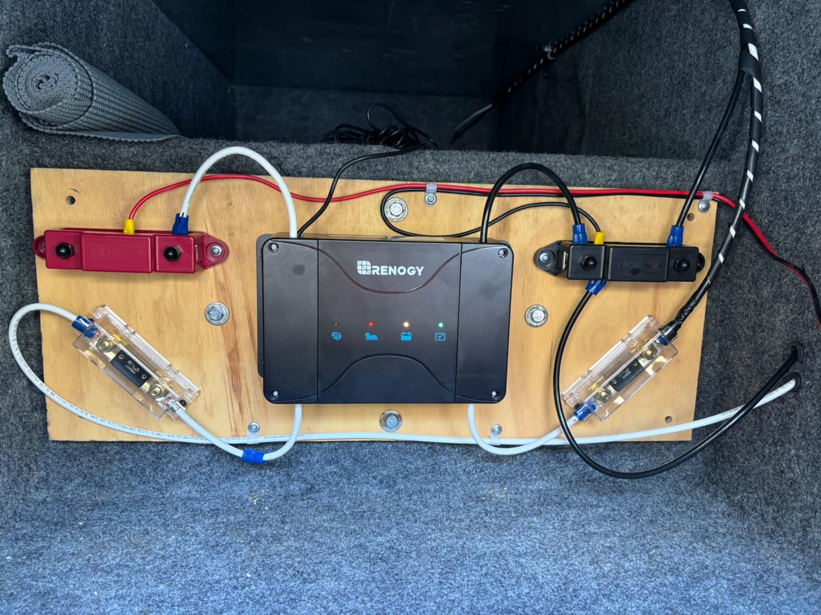 Renogy Smart 50A DC-DC MPPT Battery Charger 12V, Dual Input for RVs/Vans | 50V/660W solar input, AGM/Gel/Flooded/Li, MPPT 99% tracking, alternator+dual input, overvoltage/short protection, negative ground customer photo 1