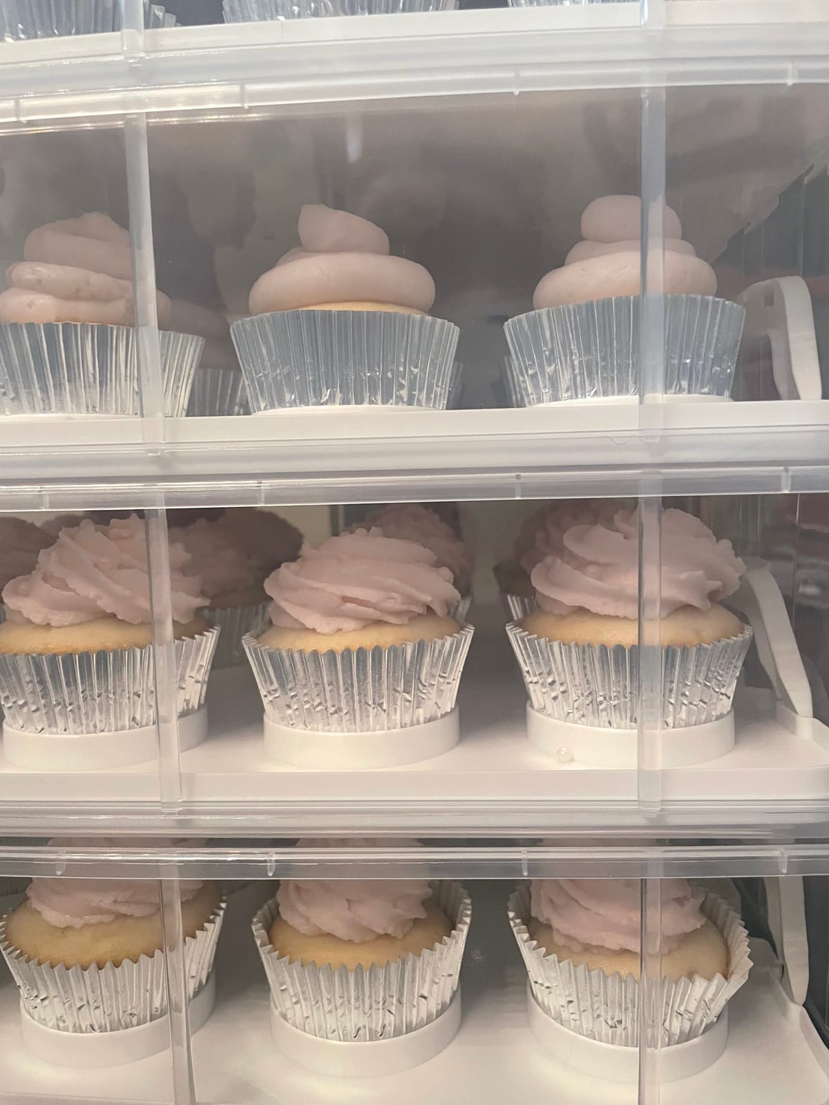 3 Tier Cupcake Carrier with Lid,Holds 36 Cupcakes or 3 Large Cakes Food Transporter Container with 3 Tier Stackable Layer Insert customer photo 2