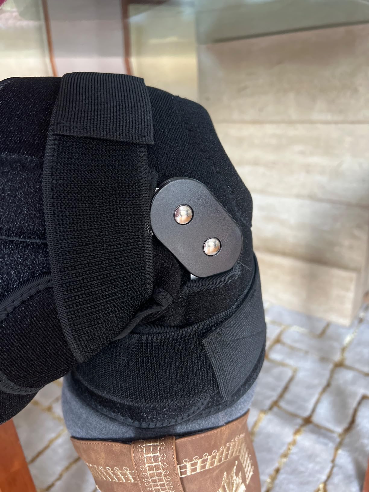 Decompression Knee Brace, Stable Support of The Knee, Pain Relief customer photo 1